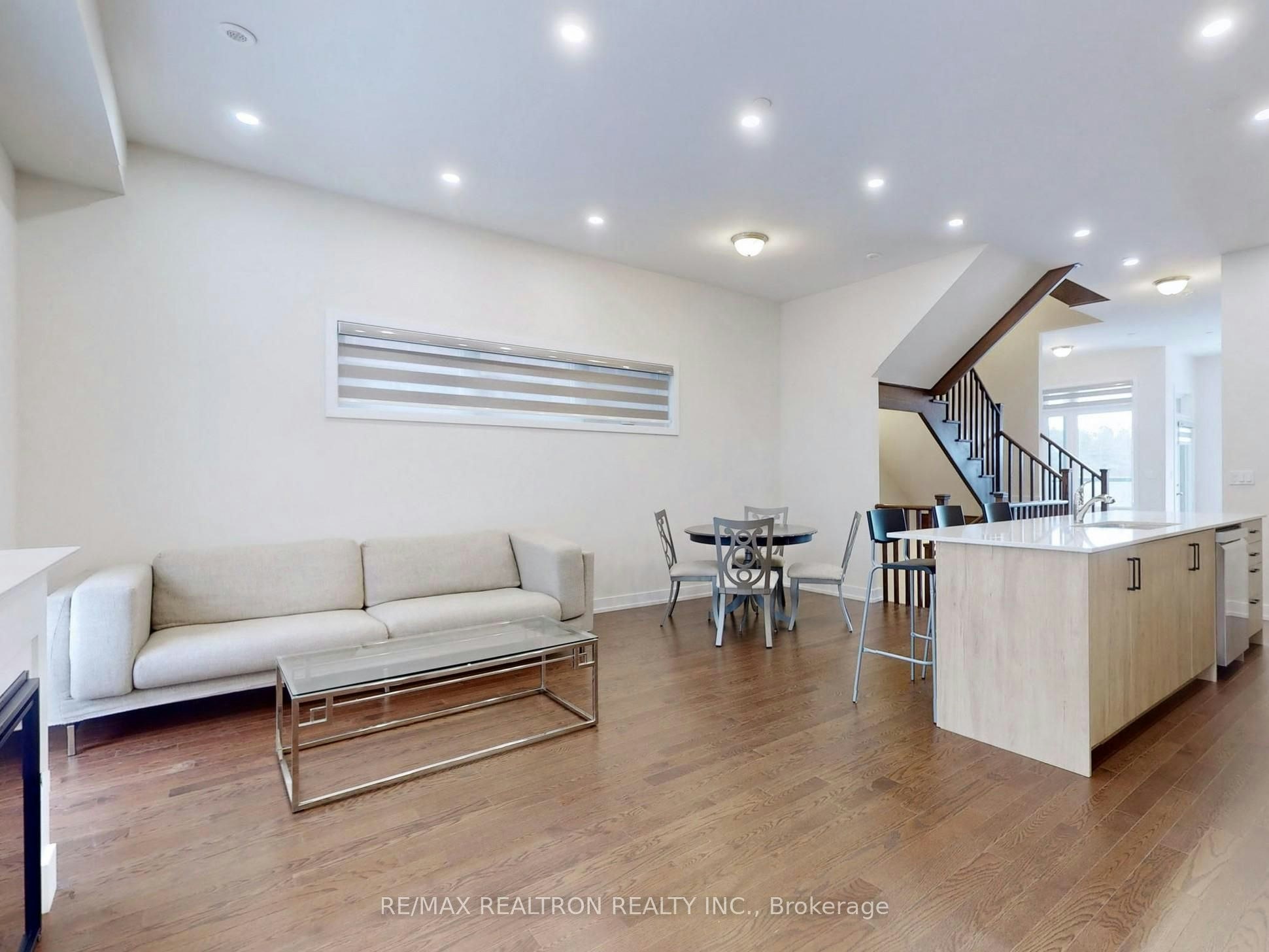 Rm 3-45 Credit Lane, Richmond Hill, ON, L4E 1G9 - 14