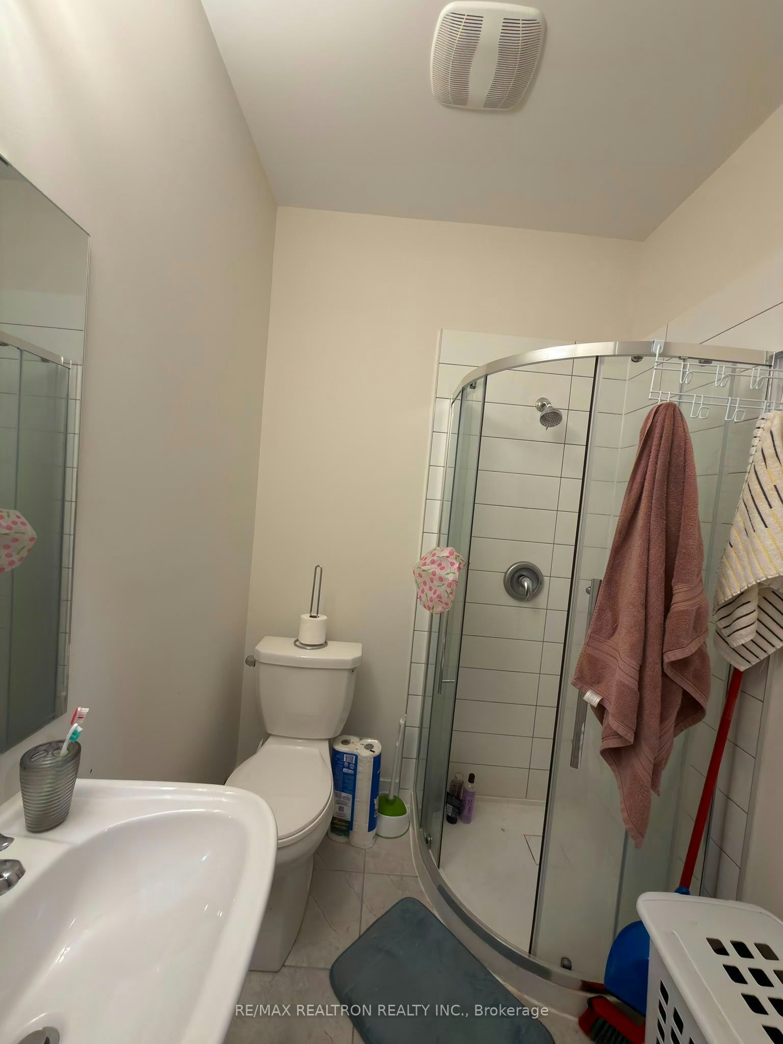 Rm 4-45 Credit Lane, Richmond Hill, ON, L4E 1G9 - 17