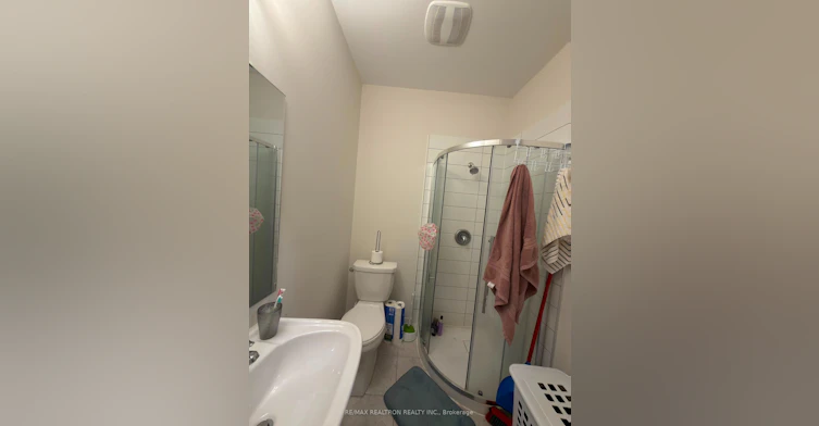 Rm 4-45 Credit Lane, Richmond Hill, ON, L4E 1G9 - 17