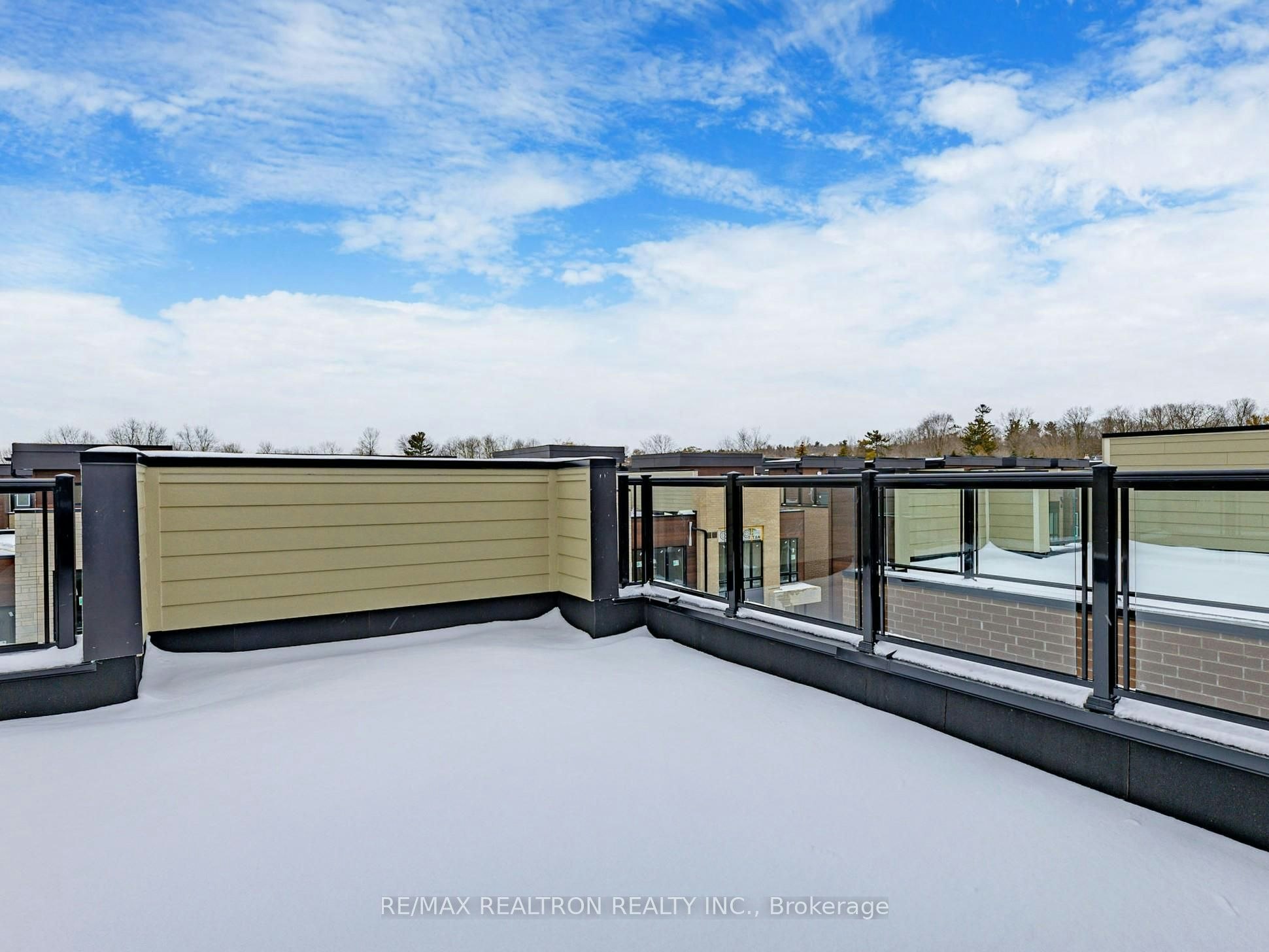 Rm 3-45 Credit Lane, Richmond Hill, ON, L4E 1G9 - 18