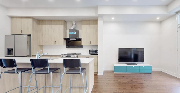 Rm 3-45 Credit Lane, Richmond Hill, ON, L4E 1G9 - 13