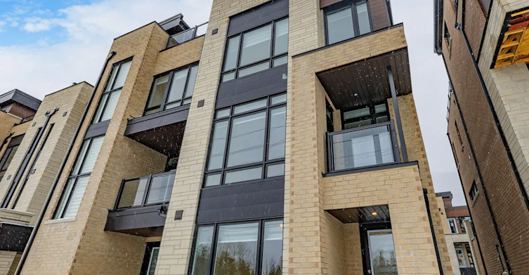 Rm 3-45 Credit Lane, Richmond Hill, ON, L4E 1G9