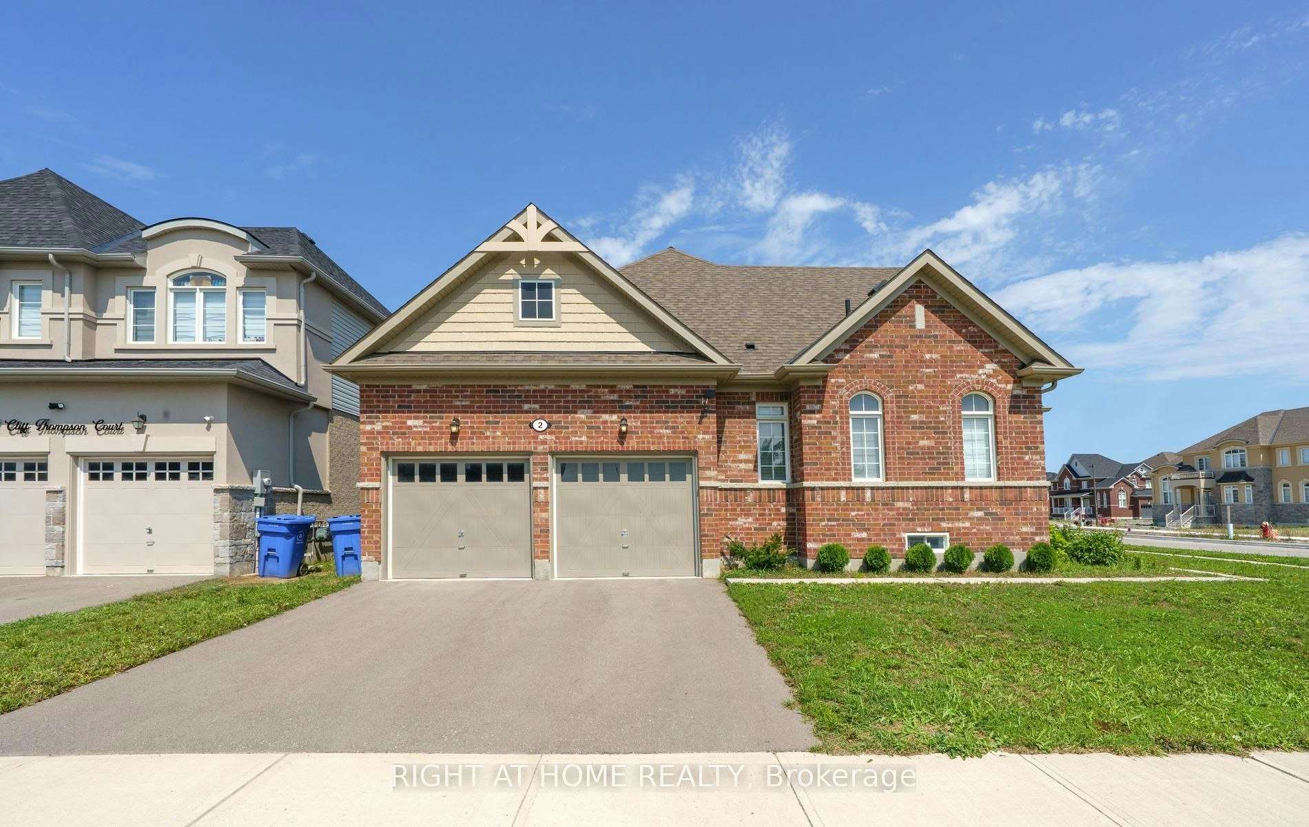 2 Cliff Thompson Court, Georgina, ON, L0E 1R0