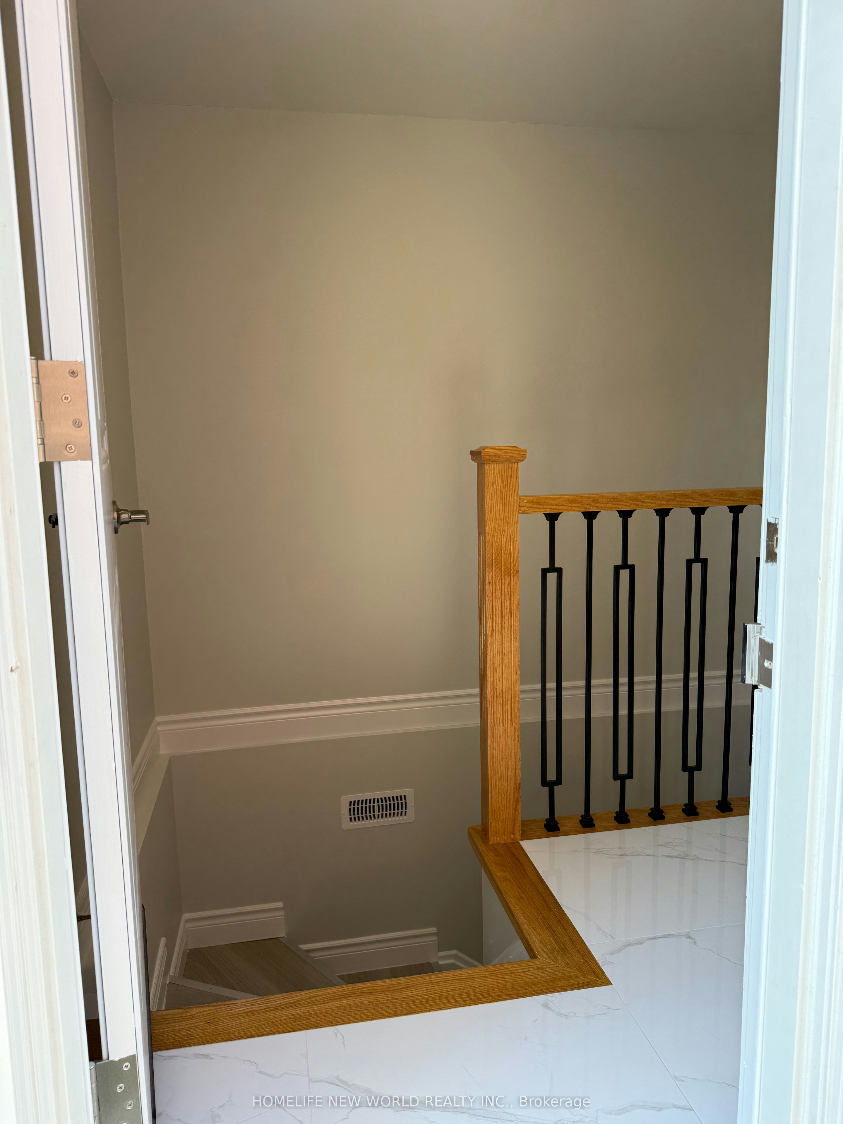 58 Squire Drive, Richmond Hill, ON, L4S 1C5 - 3
