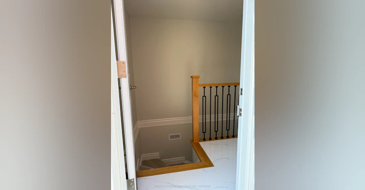 58 Squire Drive, Richmond Hill, ON, L4S 1C5 - 3