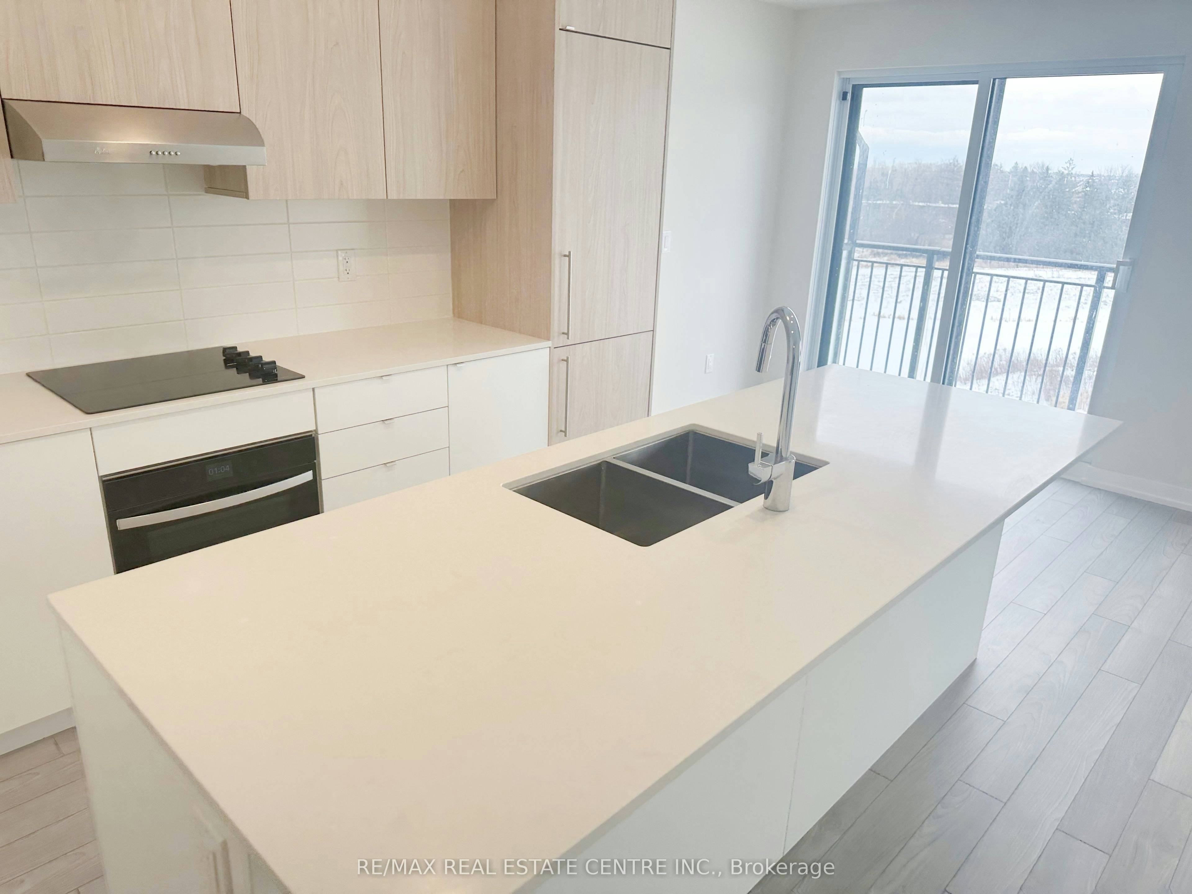 307-9 Walder Lane, Richmond Hill, ON, L4S 0P7 - 2