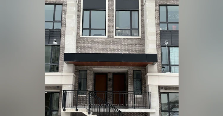 307-9 Walder Lane, Richmond Hill, ON, L4S 0P7