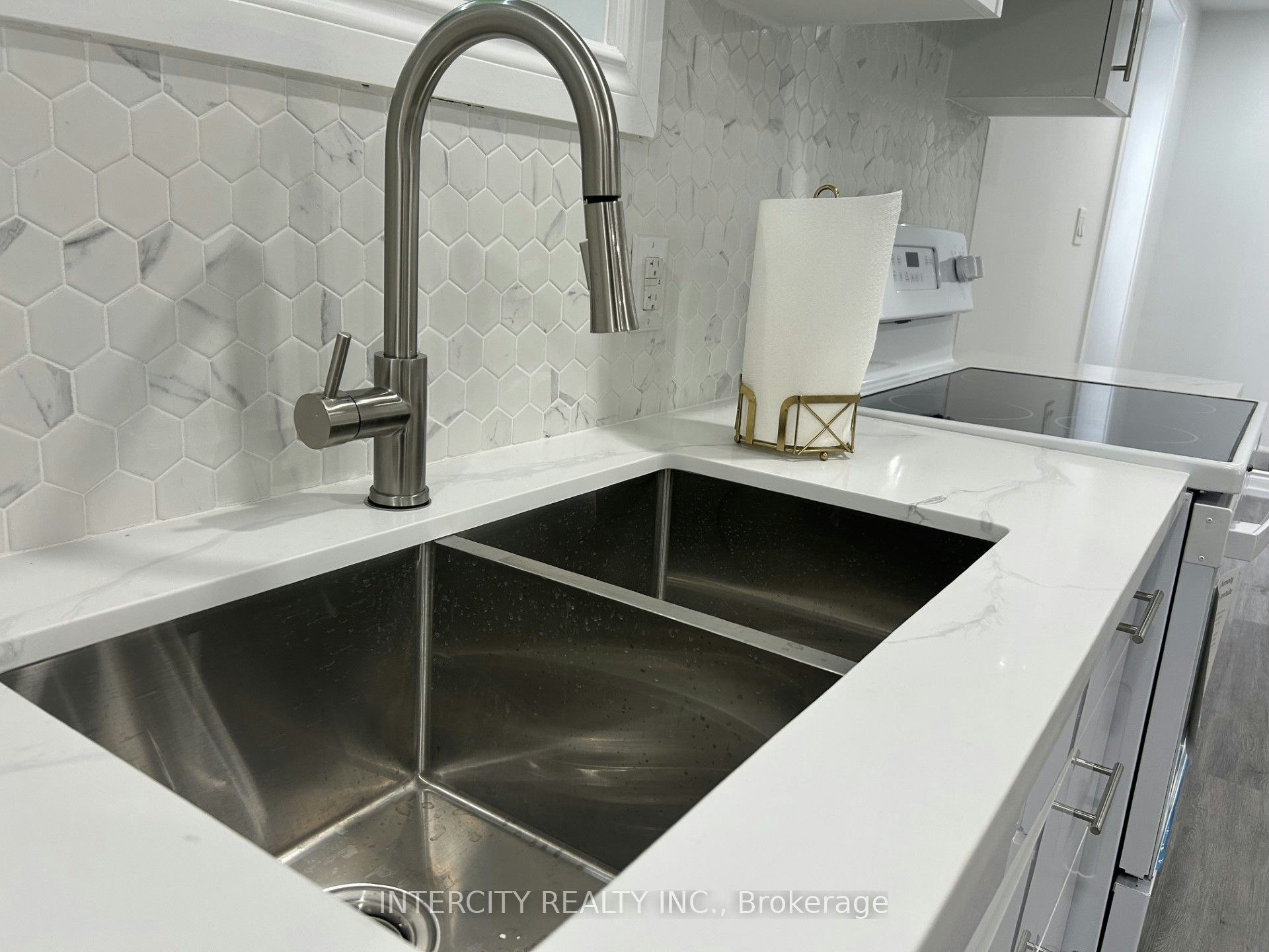 Basement-7 Empire Drive, Bradford West Gwillimbury, ON, L3Z 4J1 - 5