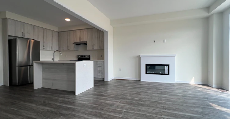 9 Thomas Smith Street, Georgina, ON, L4P 0T7 - 7
