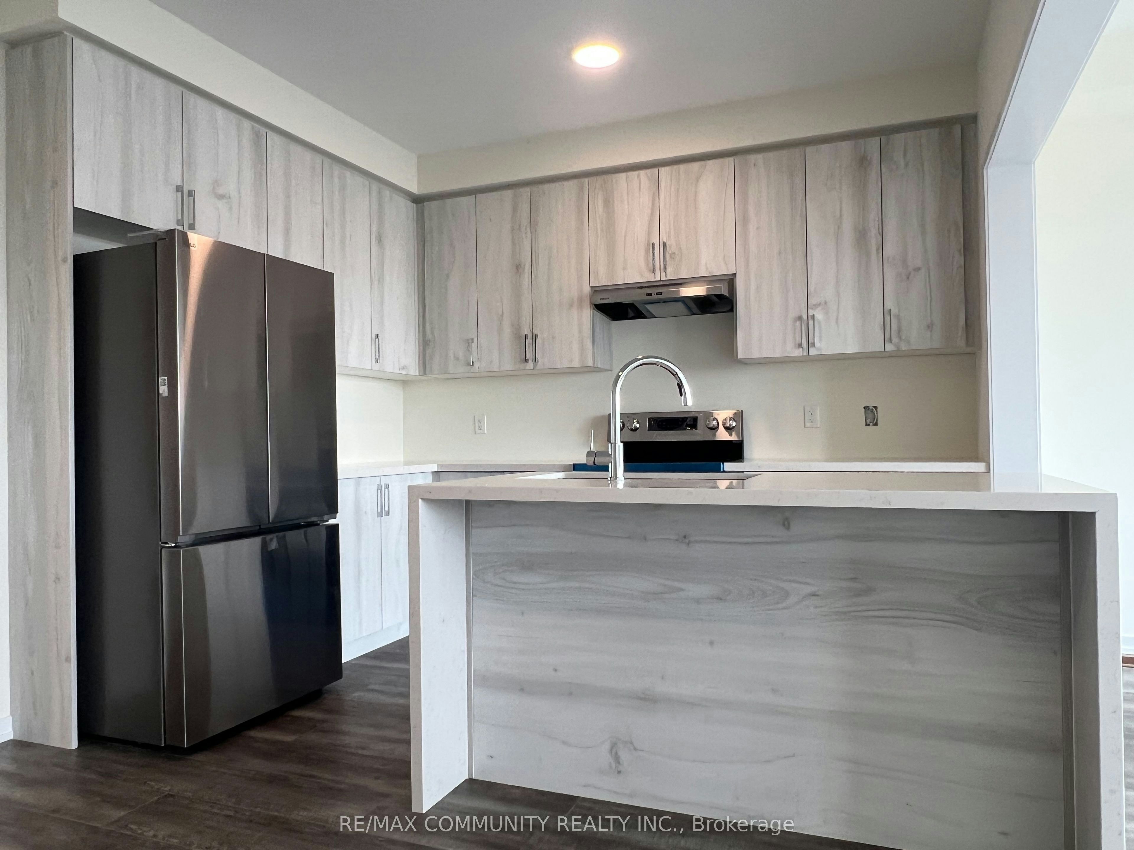 9 Thomas Smith Street, Georgina, ON, L4P 0T7 - 9