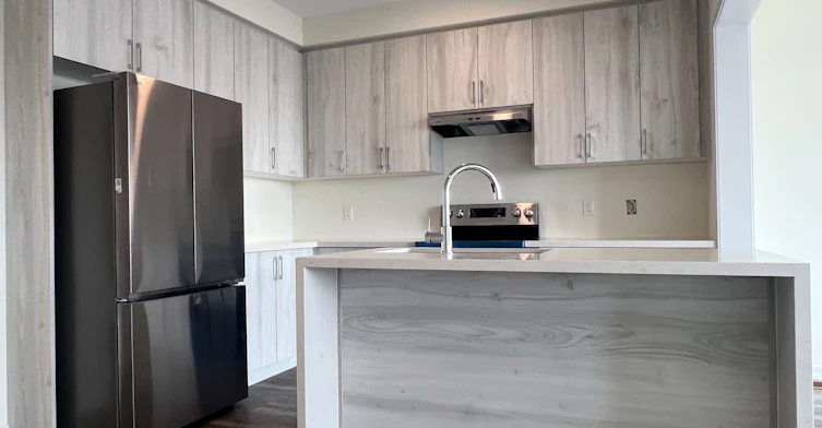 9 Thomas Smith Street, Georgina, ON, L4P 0T7 - 9