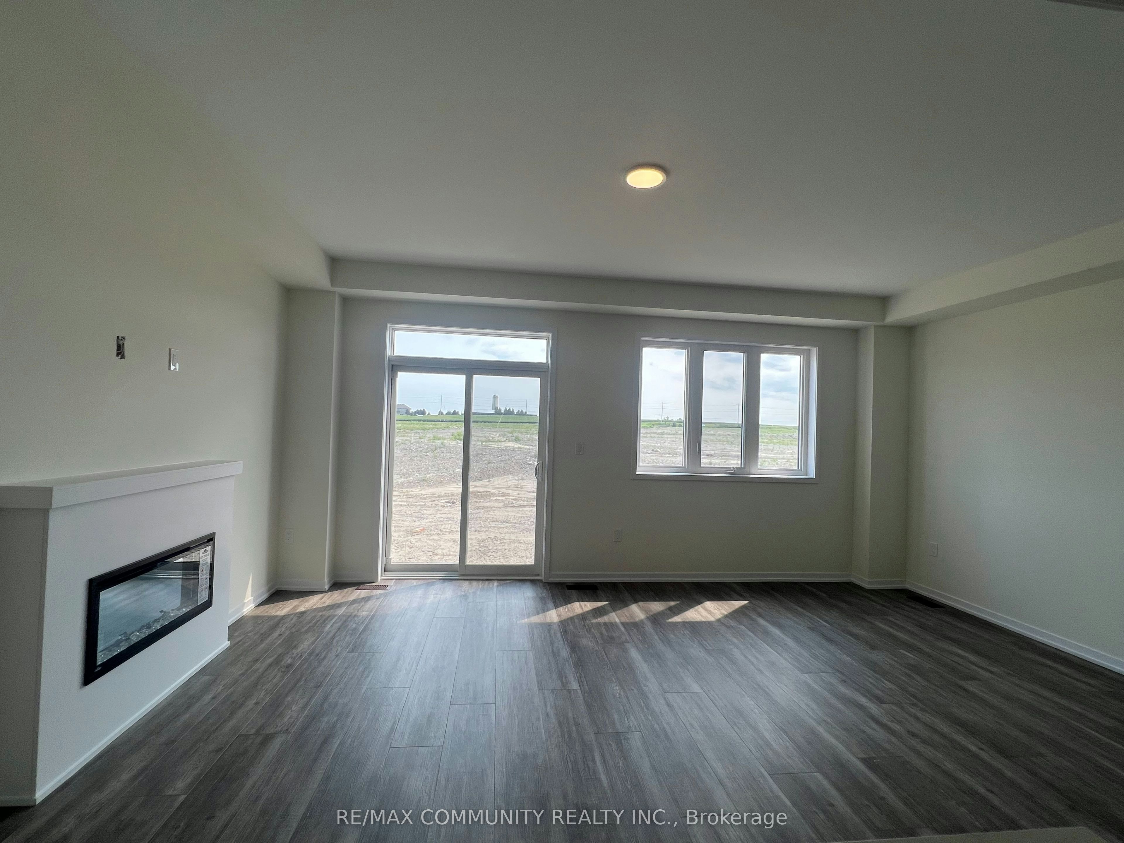 9 Thomas Smith Street, Georgina, ON, L4P 0T7 - 4