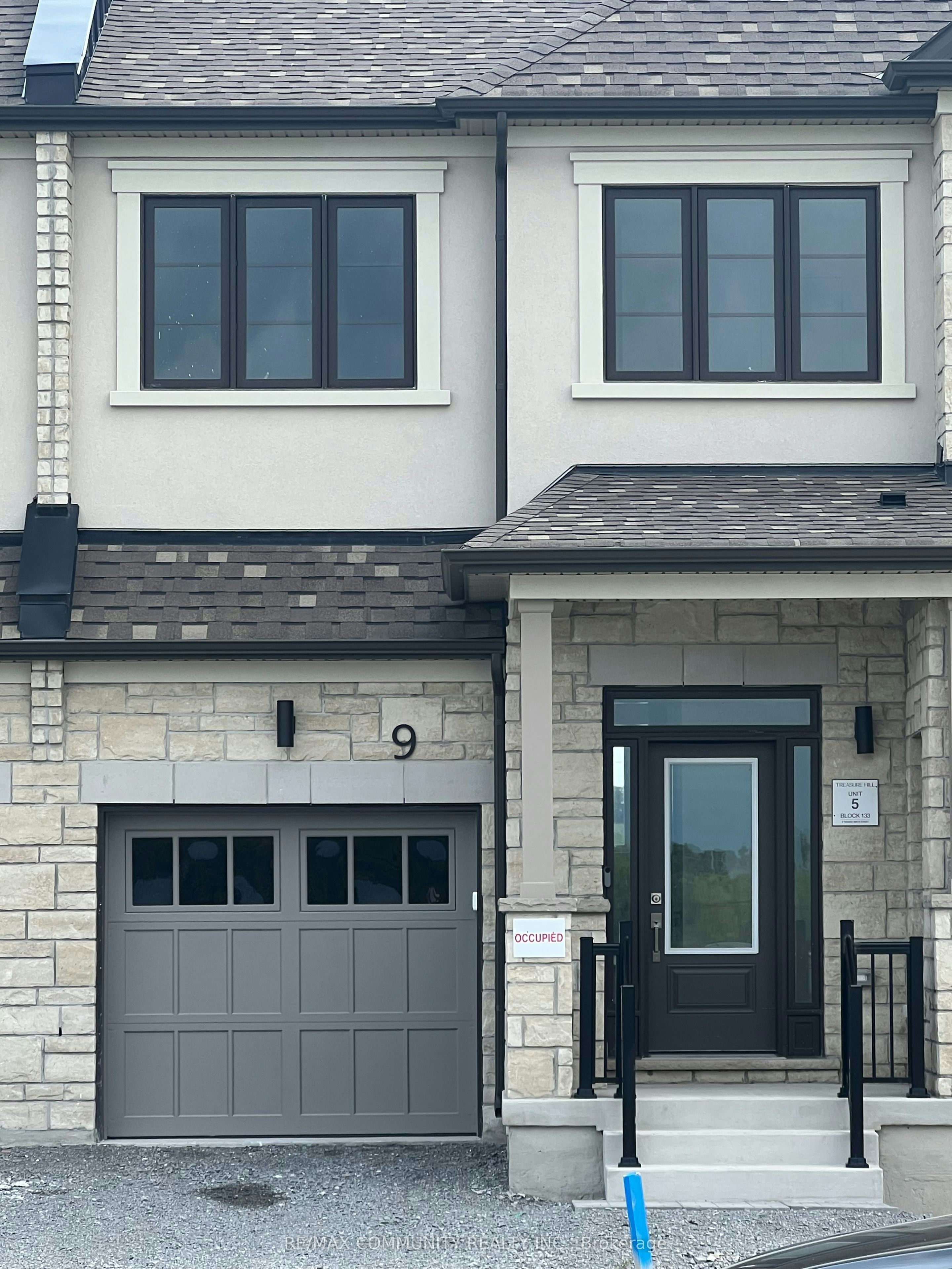 9 Thomas Smith Street, Georgina, ON, L4P 0T7