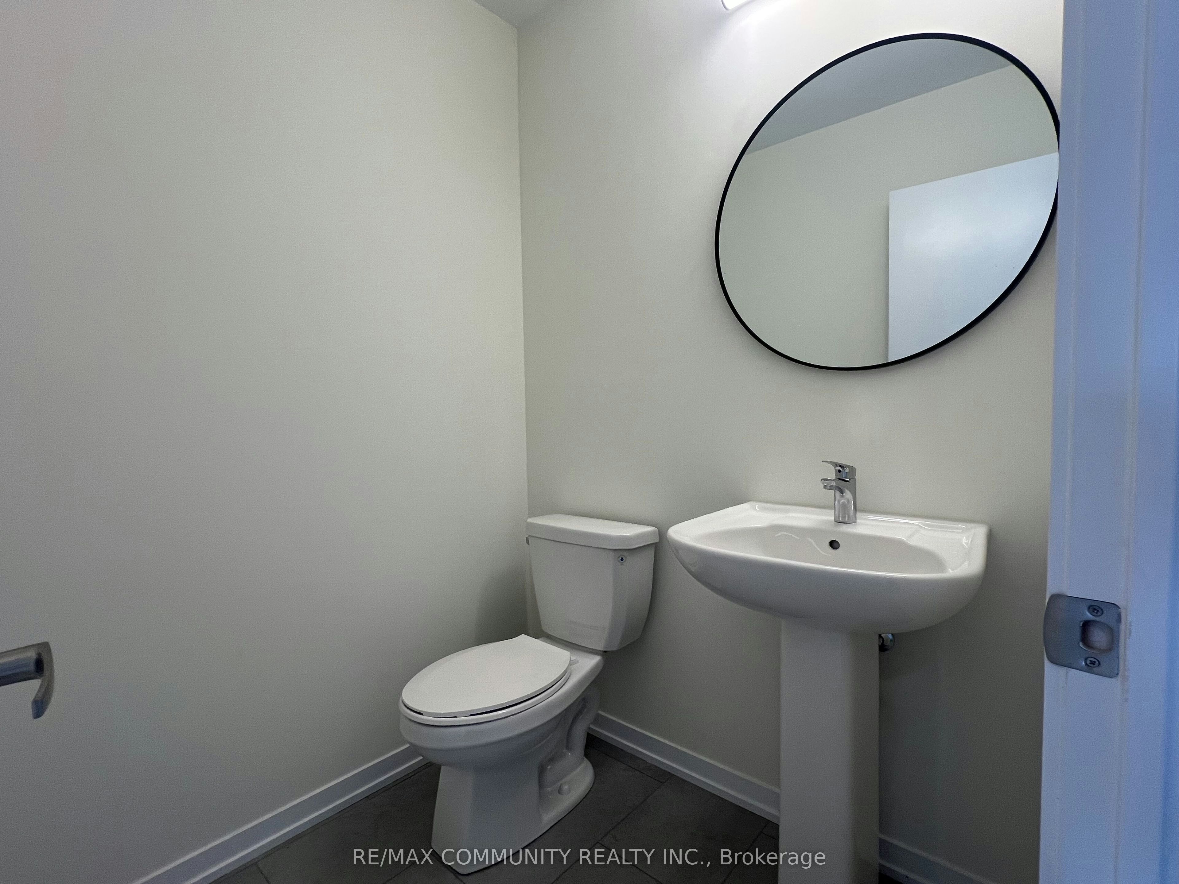 9 Thomas Smith Street, Georgina, ON, L4P 0T7 - 13
