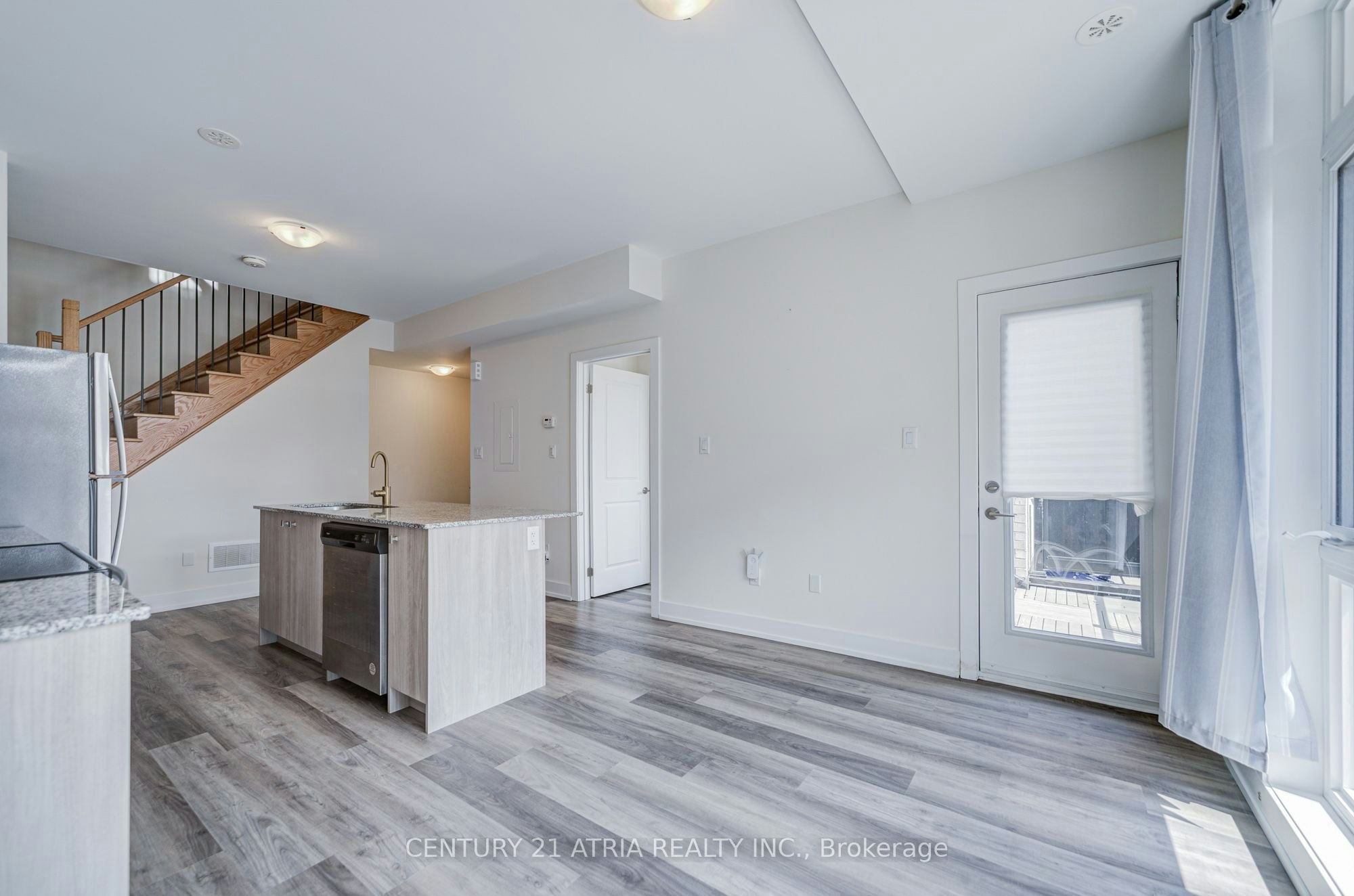 1-1 Bond Crescent, Richmond Hill, ON, L4E 1J4 - 16