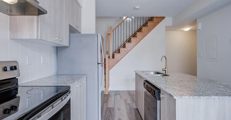 1-1 Bond Crescent, Richmond Hill, ON, L4E 1J4 - 13