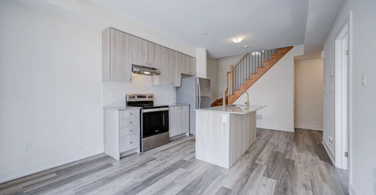1-1 Bond Crescent, Richmond Hill, ON, L4E 1J4 - 17