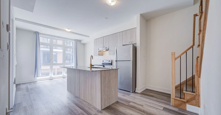 1-1 Bond Crescent, Richmond Hill, ON, L4E 1J4 - 7