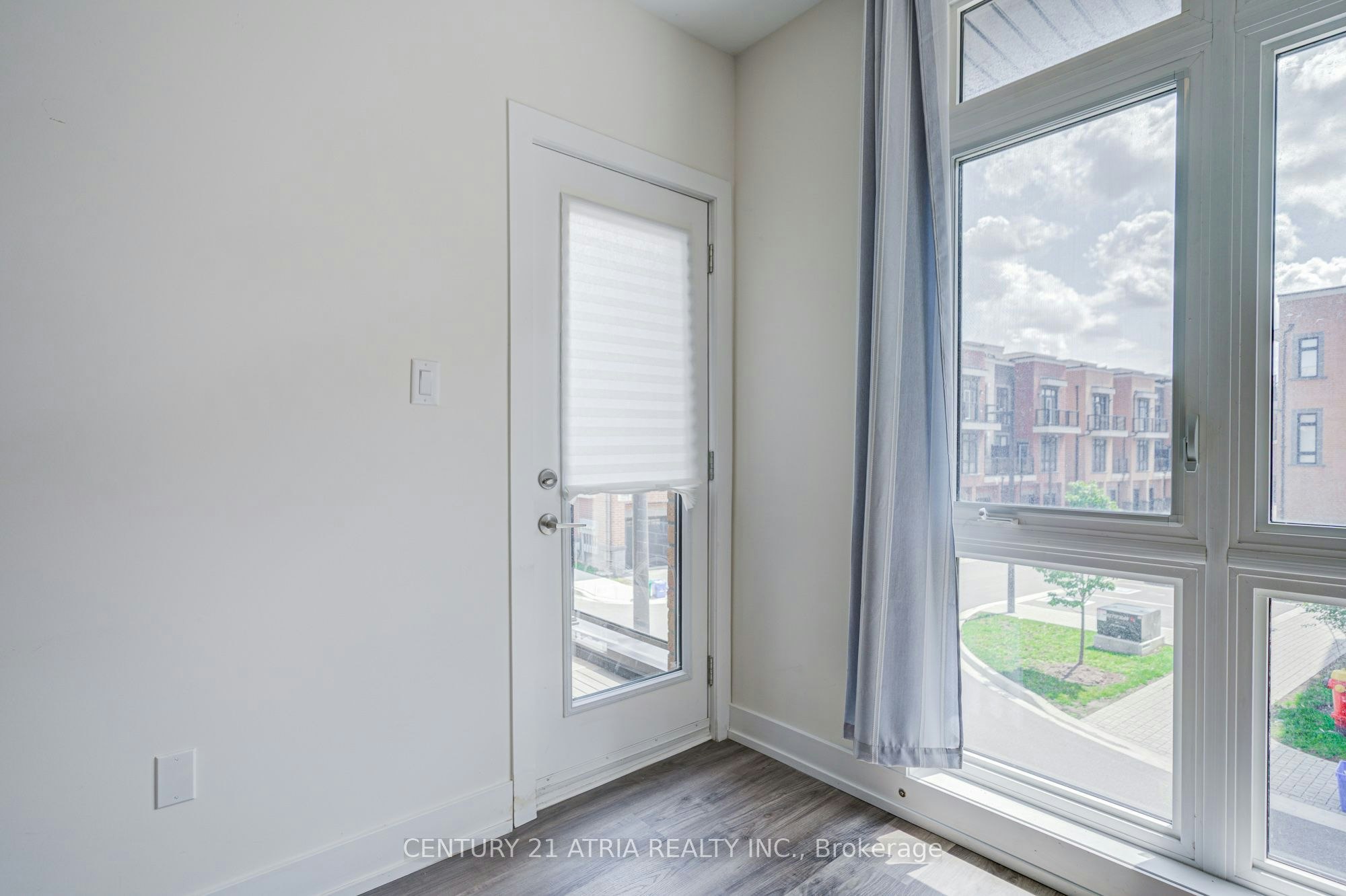 1-1 Bond Crescent, Richmond Hill, ON, L4E 1J4 - 21