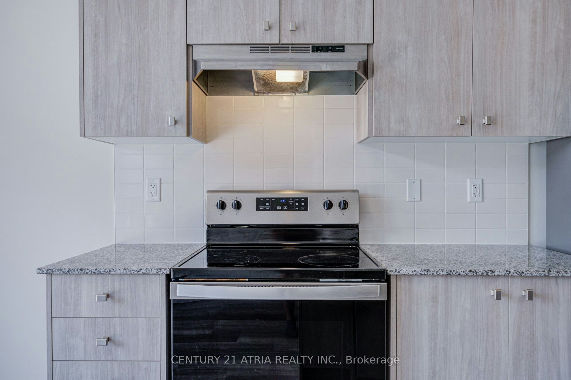 1-1 Bond Crescent, Richmond Hill, ON, L4E 1J4 - 12