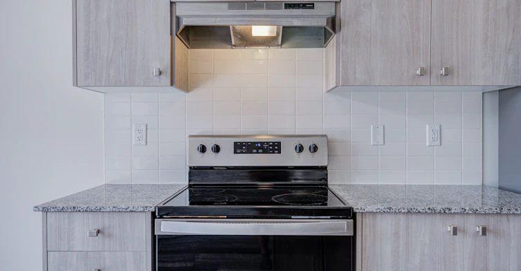 1-1 Bond Crescent, Richmond Hill, ON, L4E 1J4 - 12