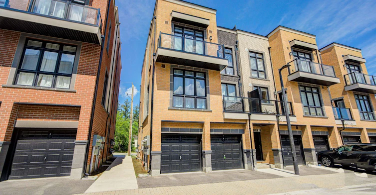 1-1 Bond Crescent, Richmond Hill, ON, L4E 1J4 - 3