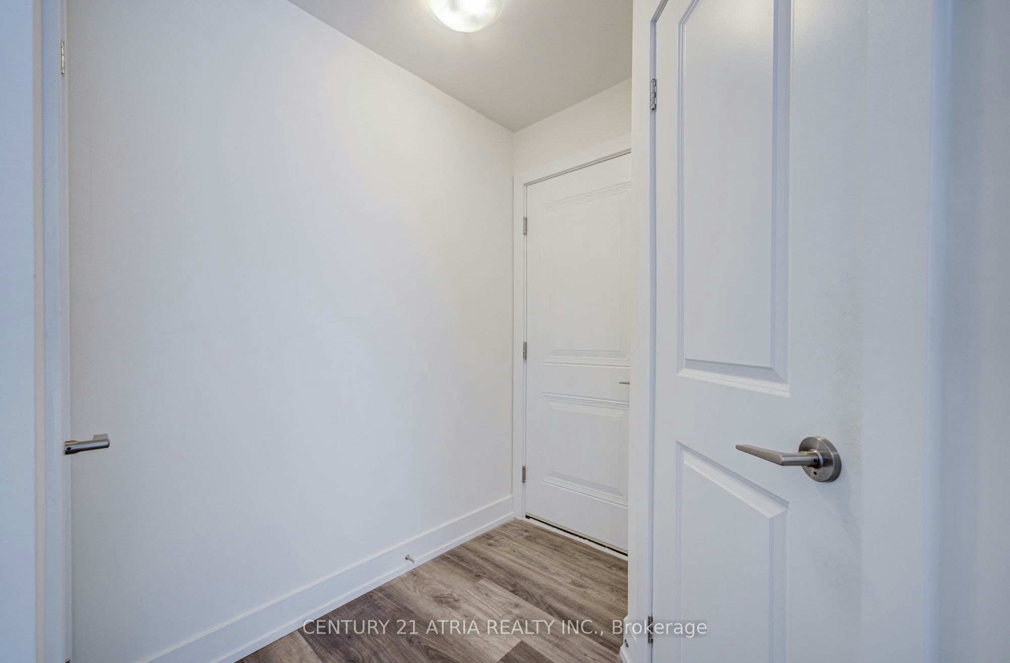1-1 Bond Crescent, Richmond Hill, ON, L4E 1J4 - 6