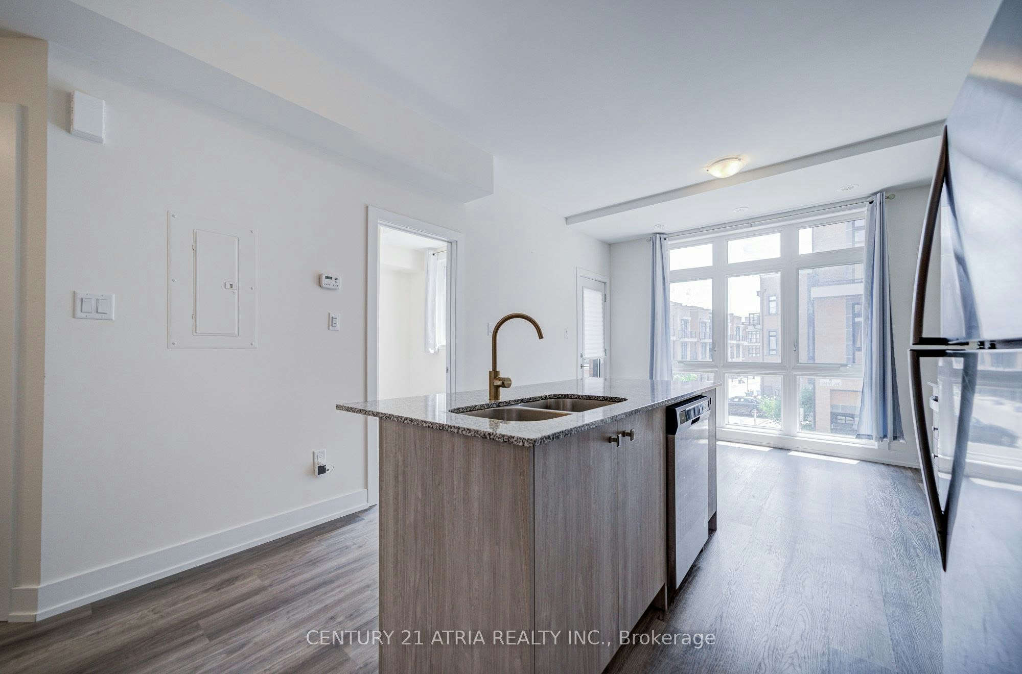 1-1 Bond Crescent, Richmond Hill, ON, L4E 1J4 - 9