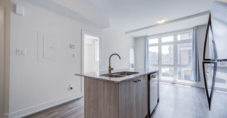 1-1 Bond Crescent, Richmond Hill, ON, L4E 1J4 - 9
