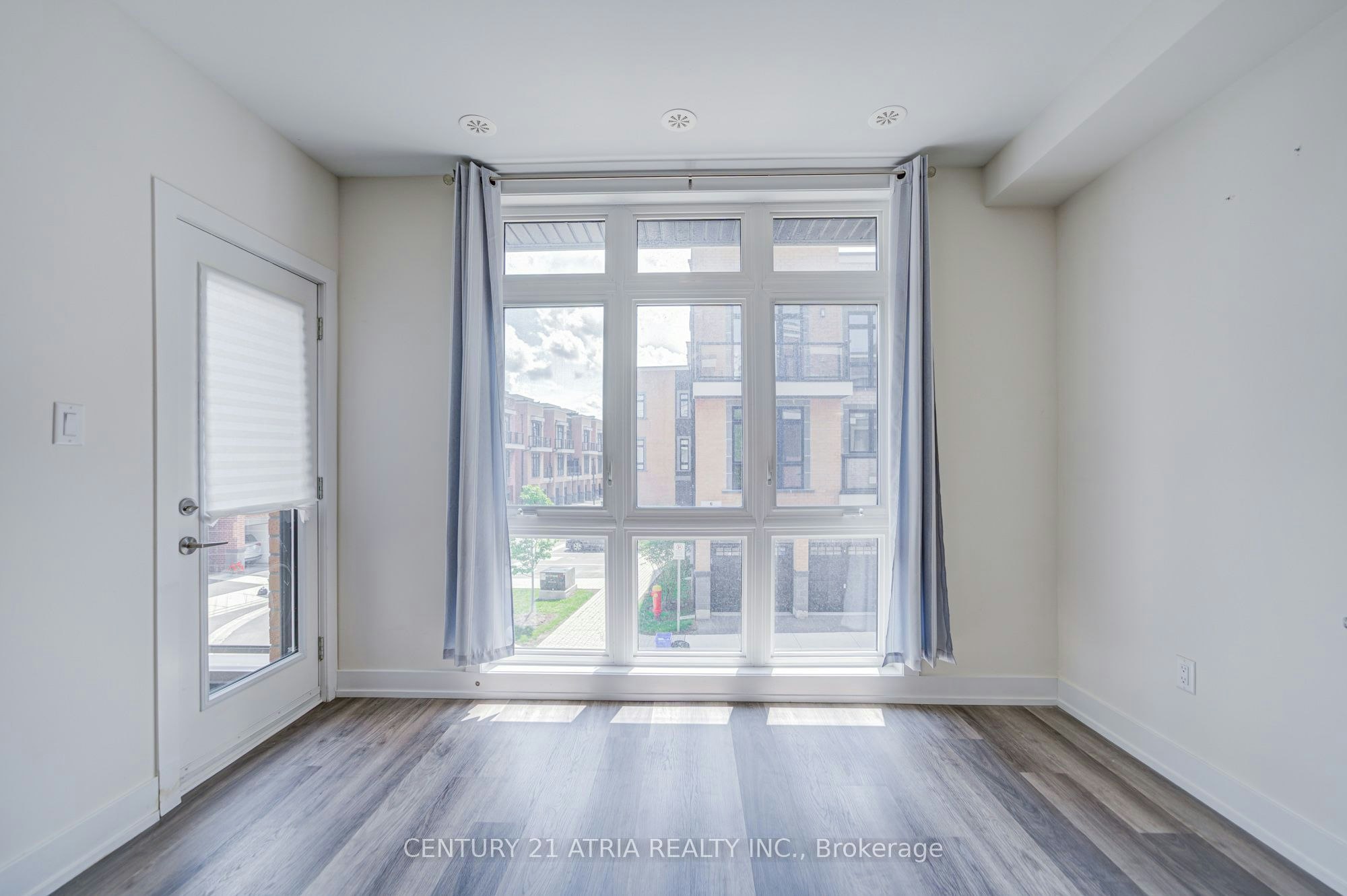 1-1 Bond Crescent, Richmond Hill, ON, L4E 1J4 - 15