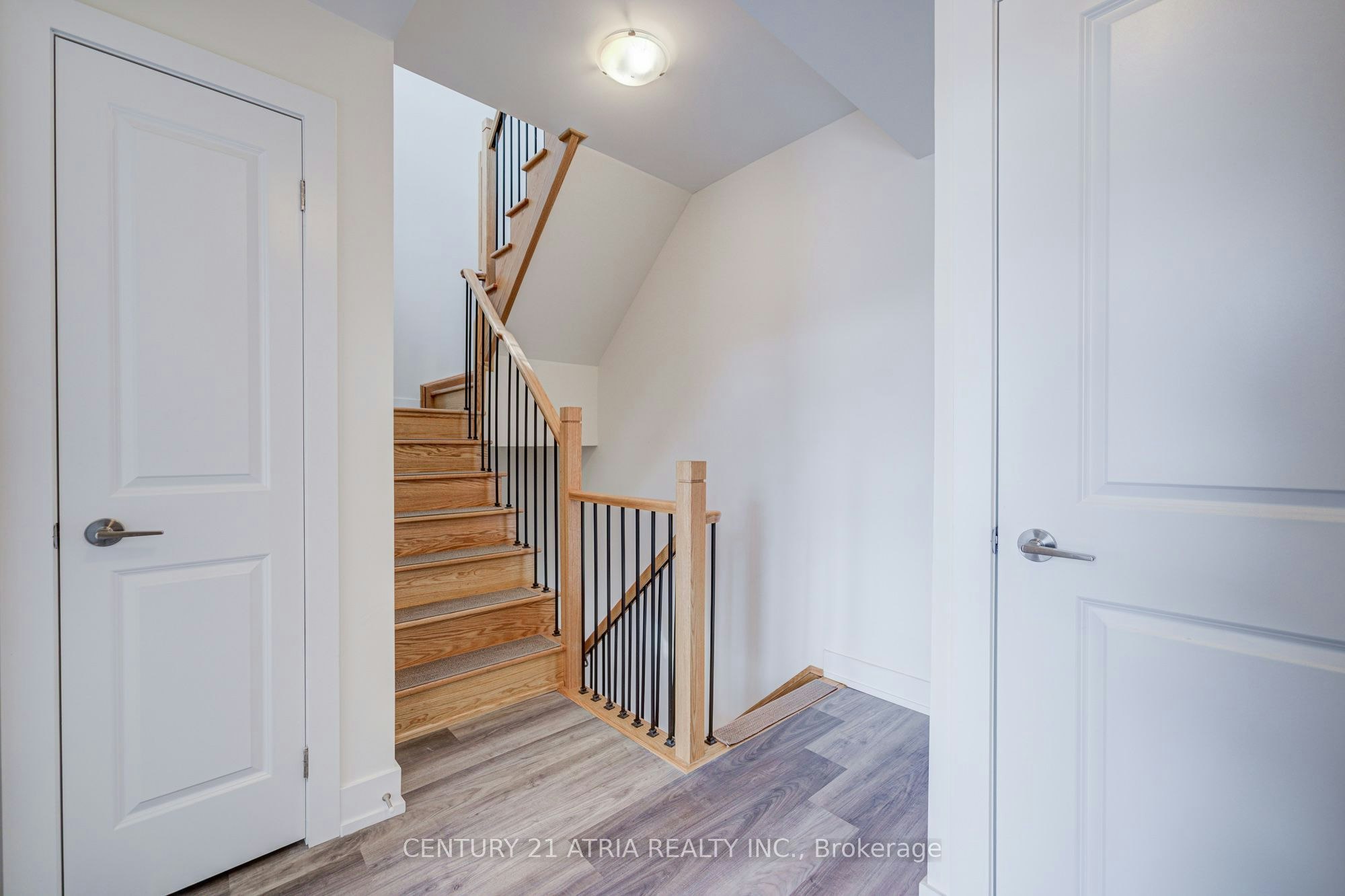 1-1 Bond Crescent, Richmond Hill, ON, L4E 1J4 - 26