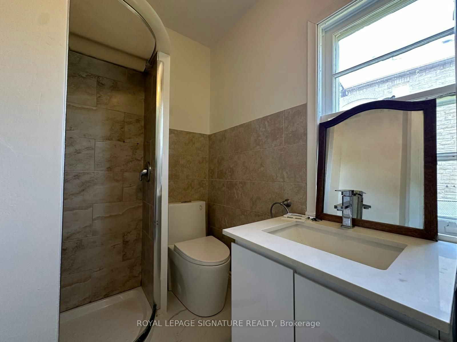 21 Yongeview Avenue, Richmond Hill, ON, L4C 7A3 - 4