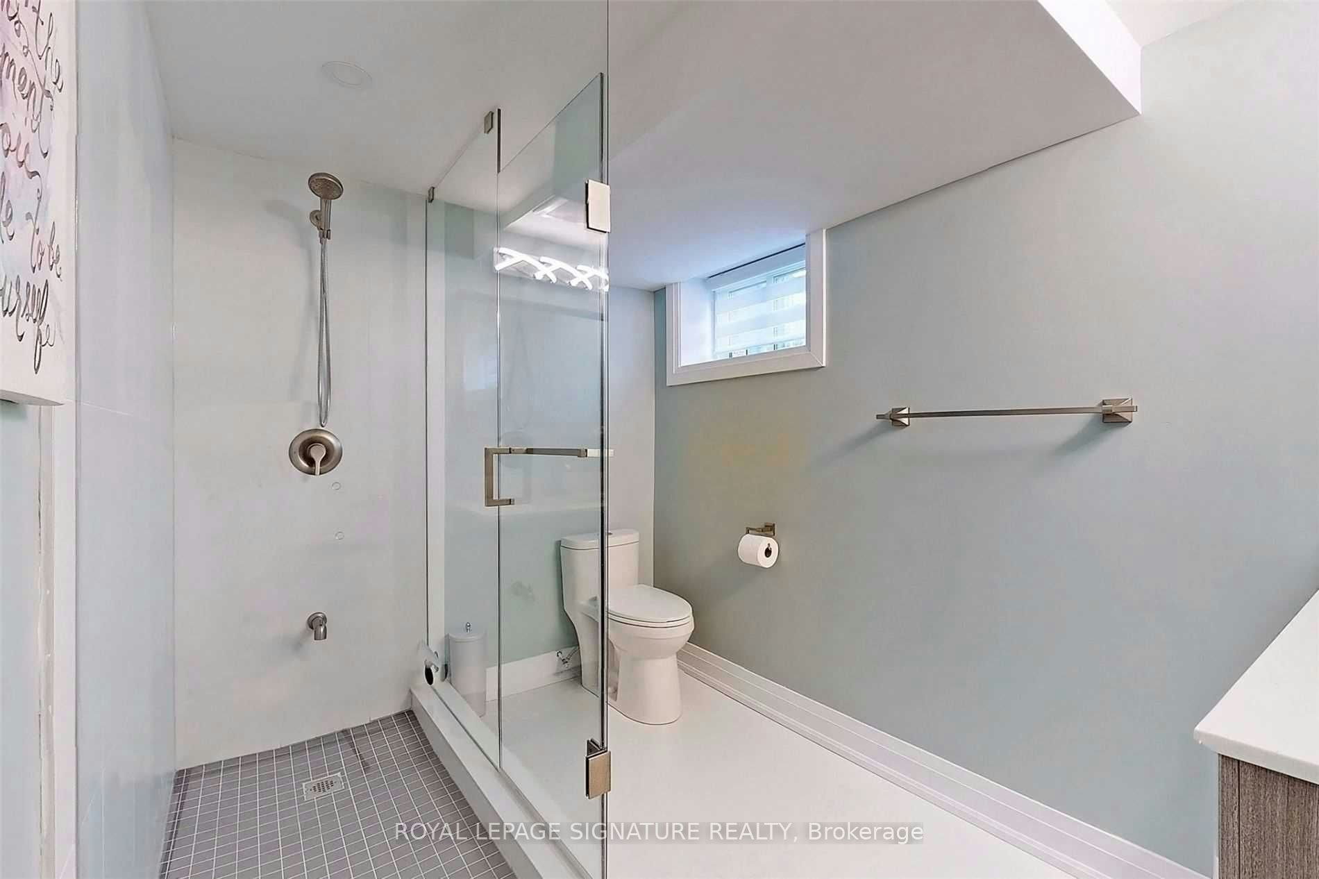 211 Maple Avenue, Richmond Hill, ON, L4C 2J4 - 9