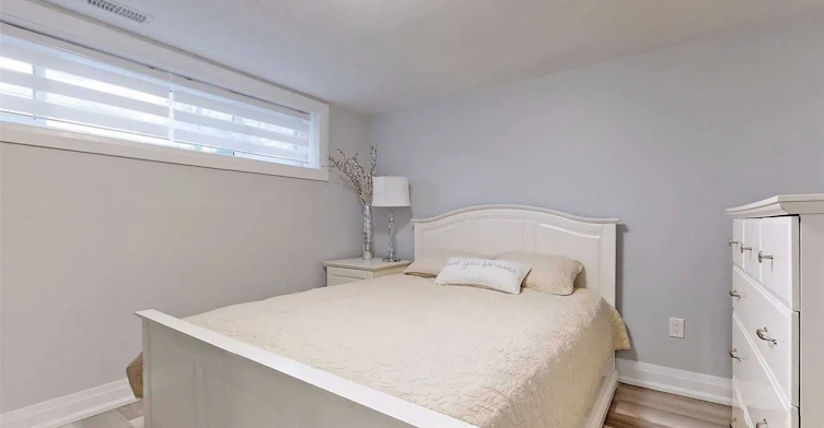 211 Maple Avenue, Richmond Hill, ON, L4C 2J4 - 4