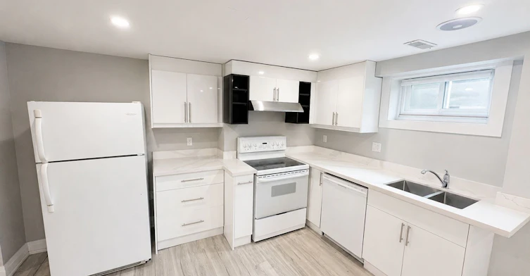 211 Maple Avenue, Richmond Hill, ON, L4C 2J4 - 10