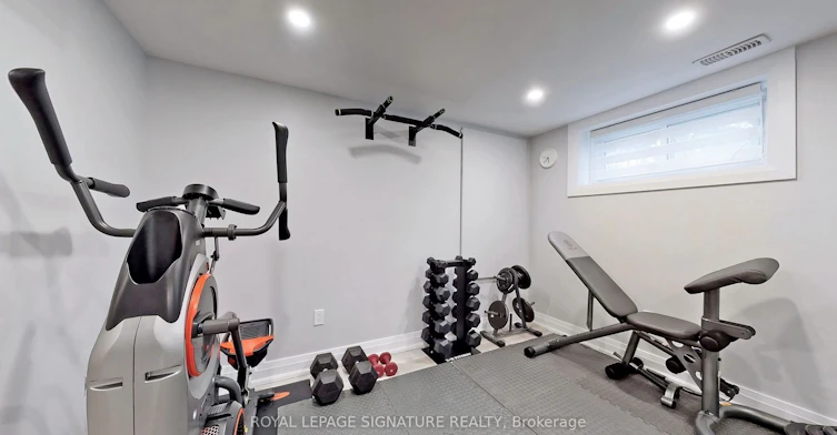 211 Maple Avenue, Richmond Hill, ON, L4C 2J4 - 7