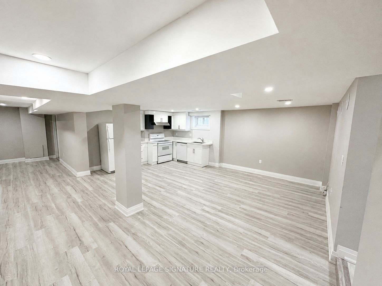 211 Maple Avenue, Richmond Hill, ON, L4C 2J4 - 11