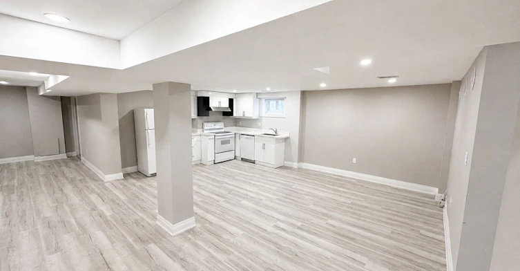 211 Maple Avenue, Richmond Hill, ON, L4C 2J4 - 11