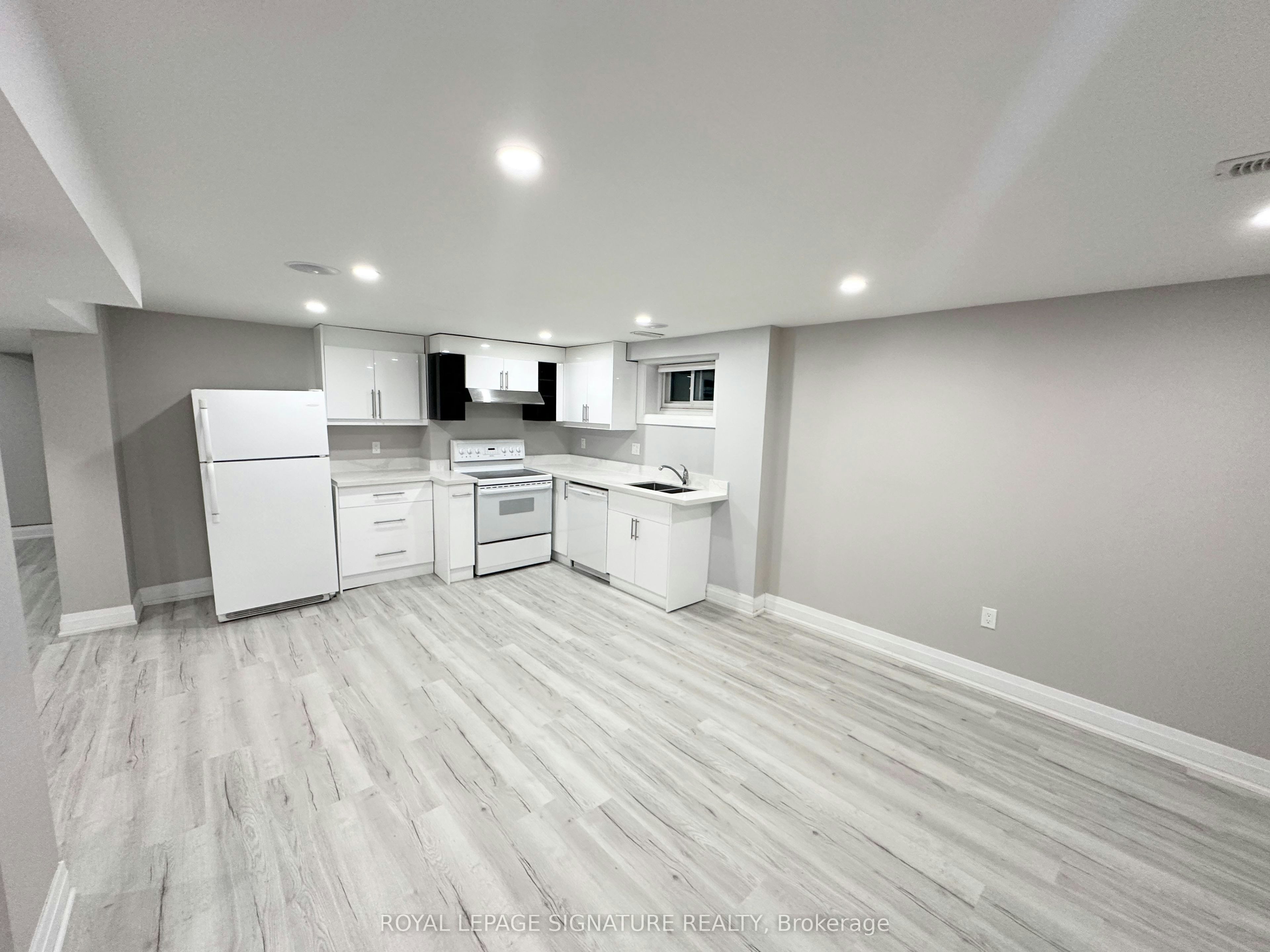 211 Maple Avenue, Richmond Hill, ON, L4C 2J4 - 13