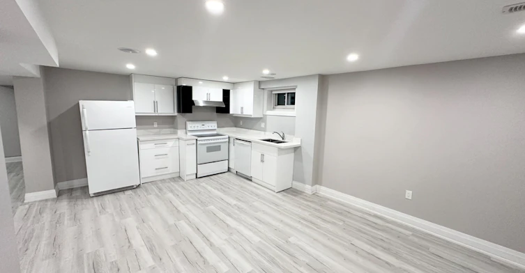 211 Maple Avenue, Richmond Hill, ON, L4C 2J4 - 13