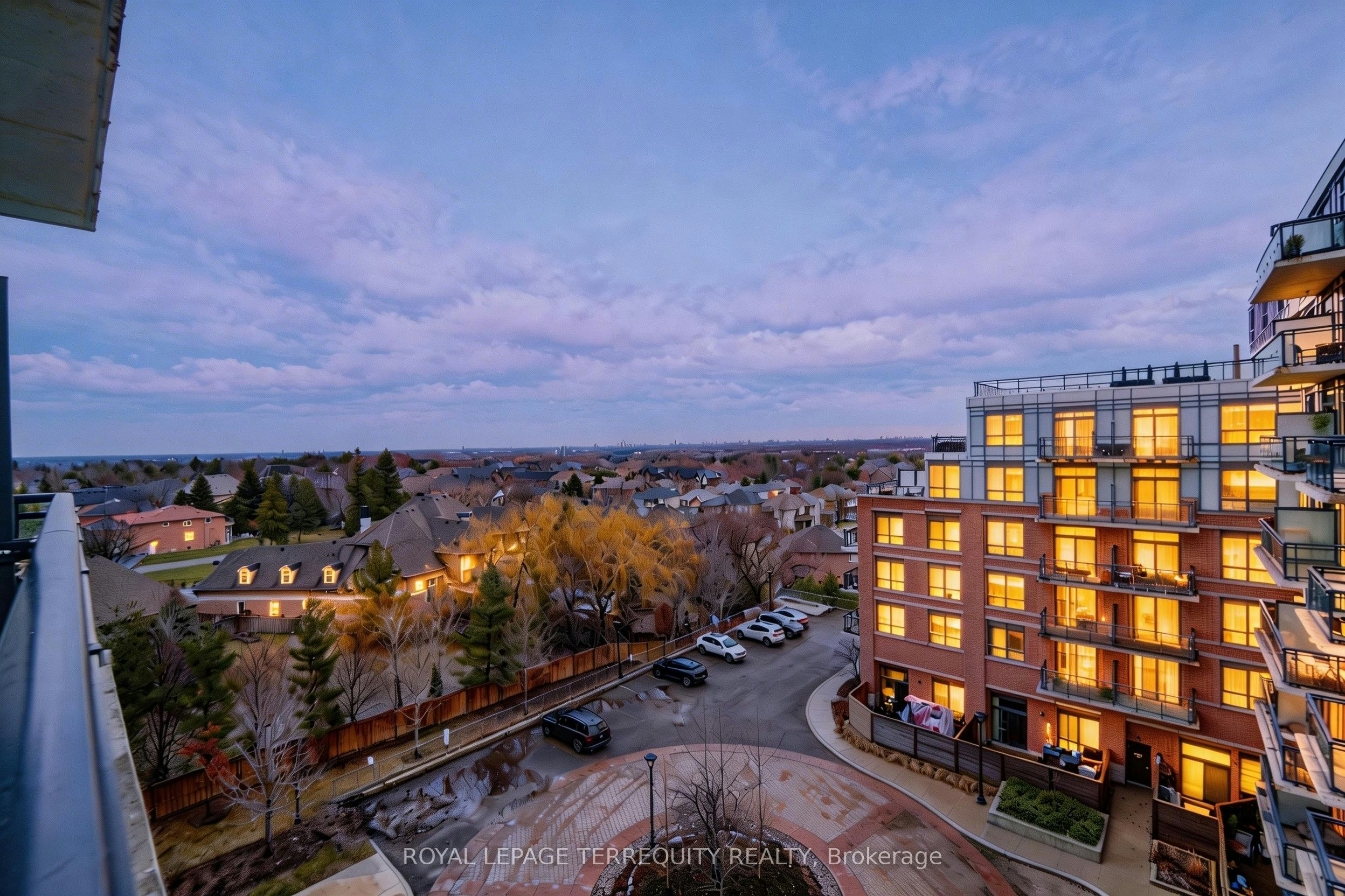 728-11611 Yonge Street, Richmond Hill, ON, L4E 1G2 - 2
