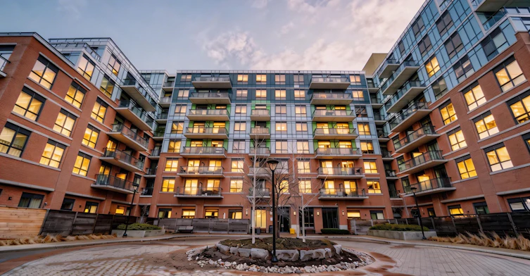 728-11611 Yonge Street, Richmond Hill, ON, L4E 1G2