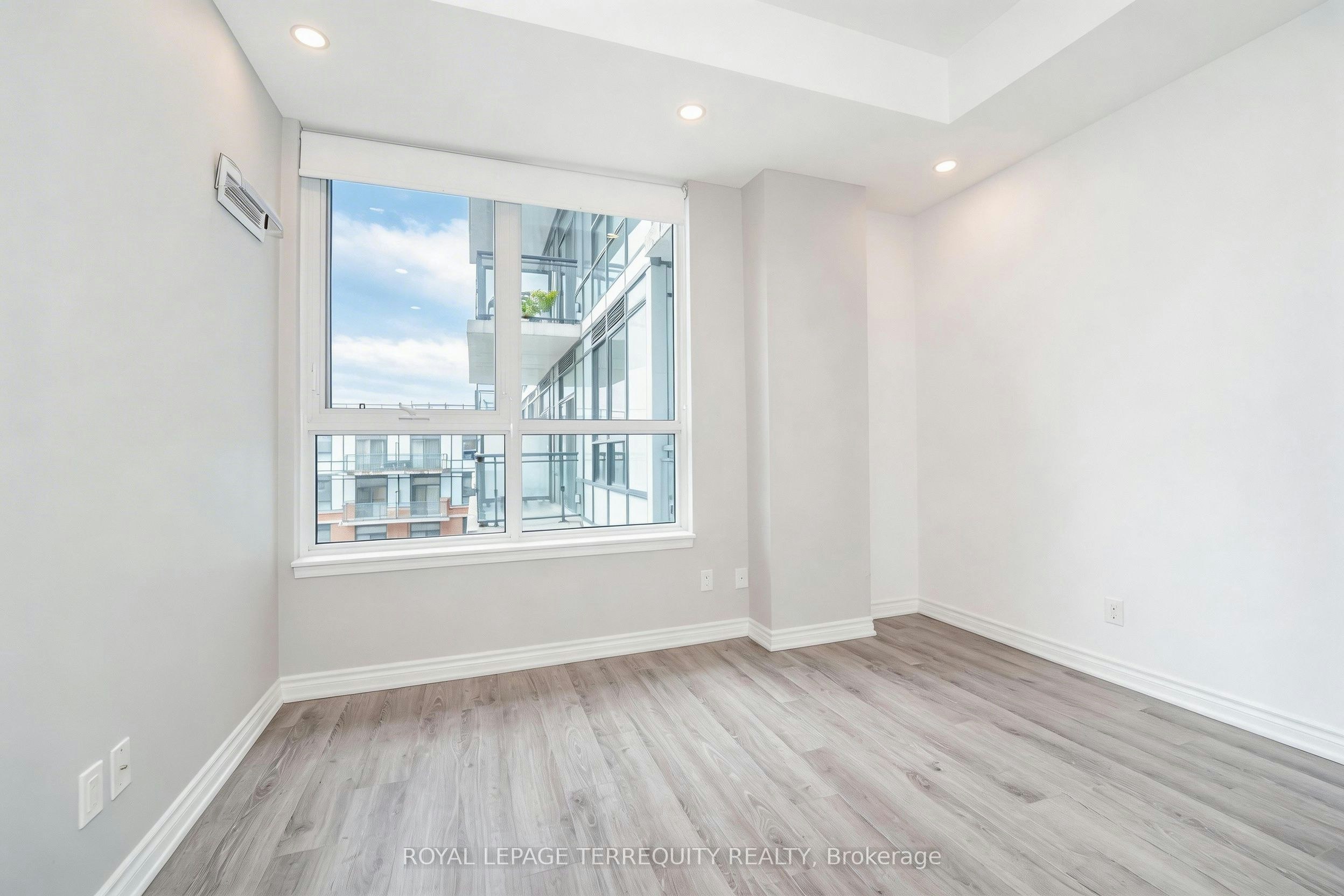 728-11611 Yonge Street, Richmond Hill, ON, L4E 1G2 - 24
