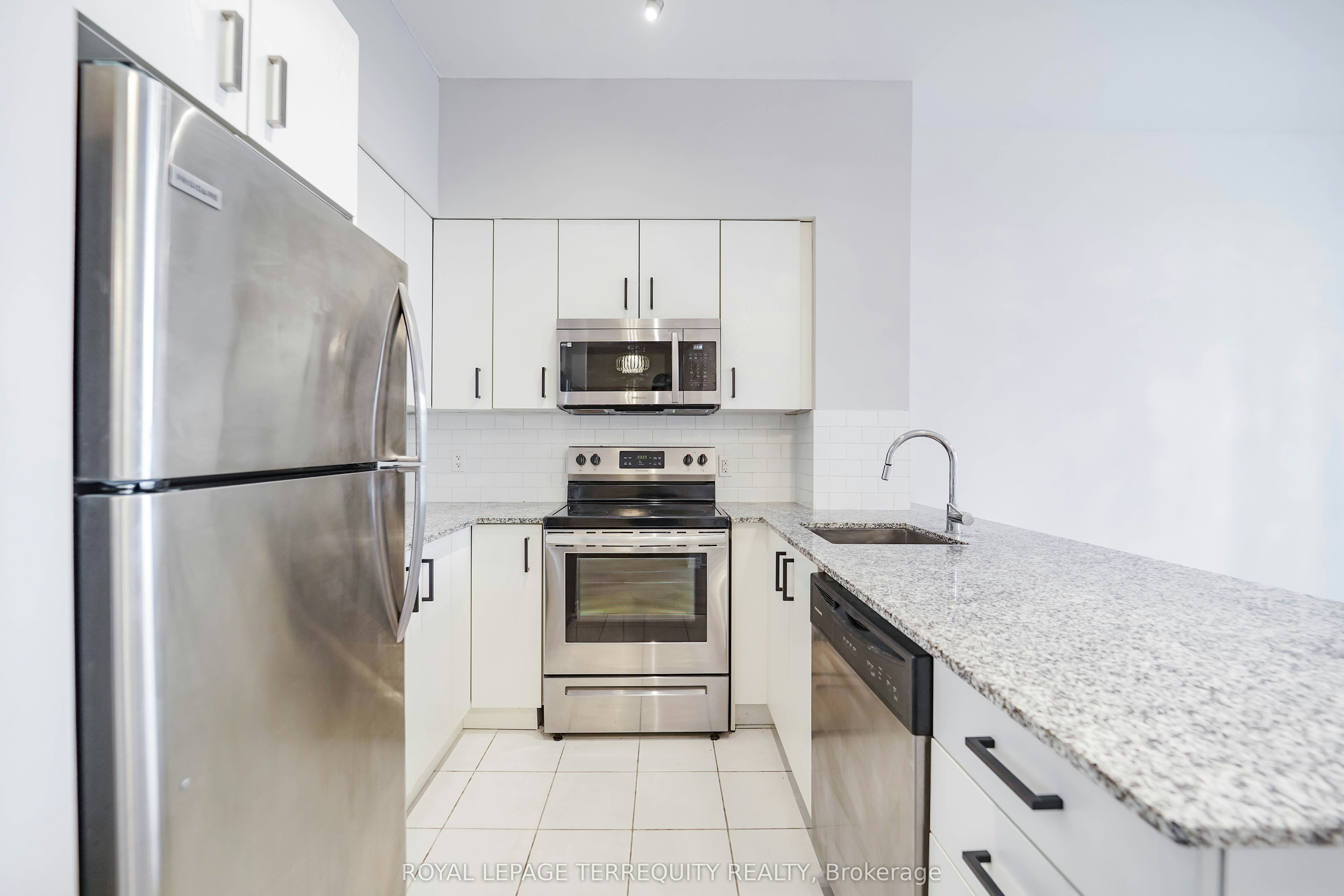728-11611 Yonge Street, Richmond Hill, ON, L4E 1G2 - 14