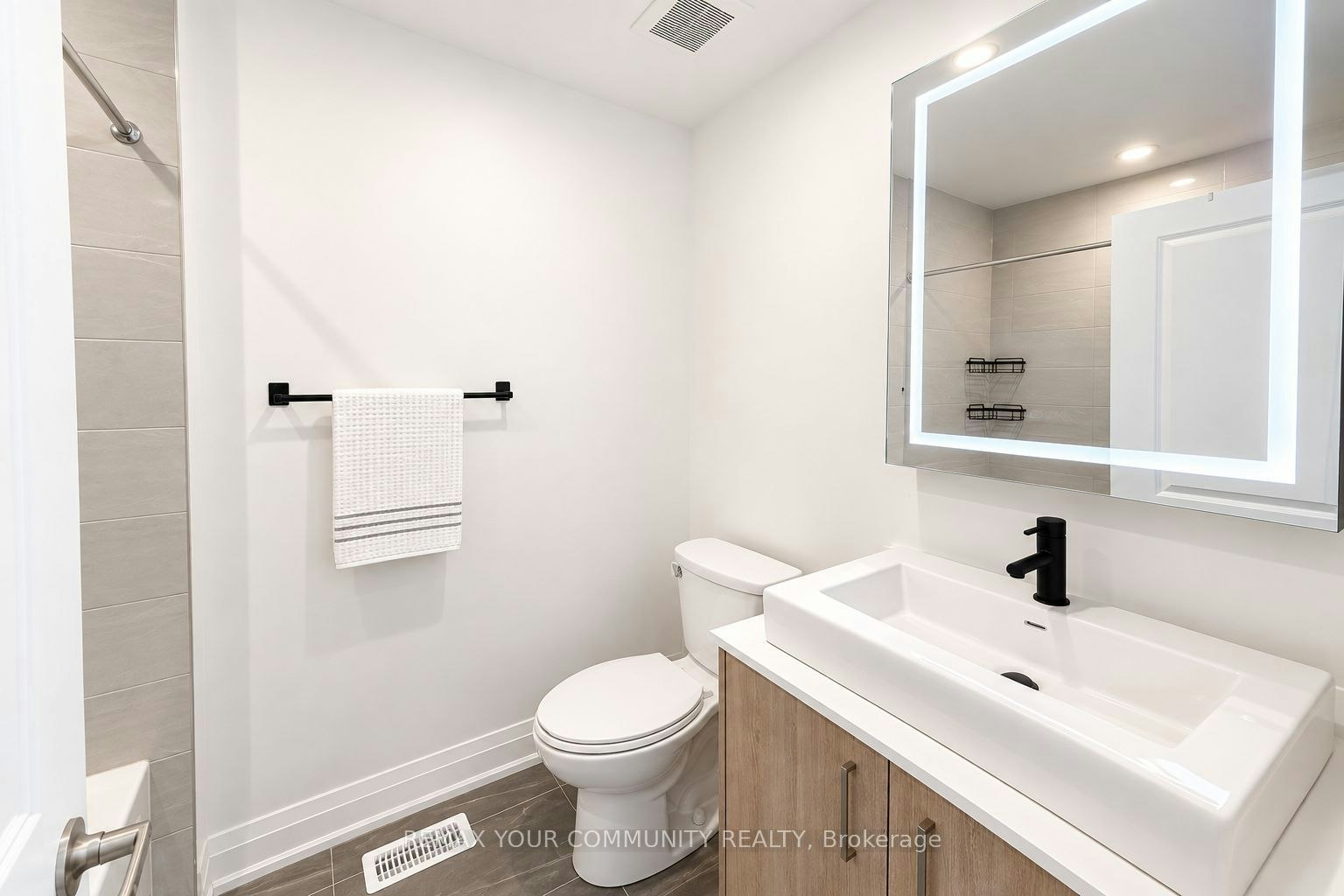 39 Persica Street, Richmond Hill, ON, L4E 2T3 - 17