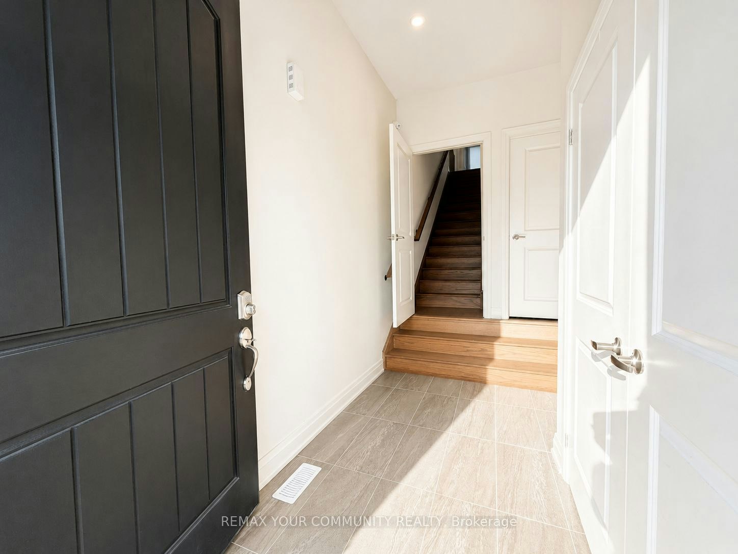 39 Persica Street, Richmond Hill, ON, L4E 2T3 - 2