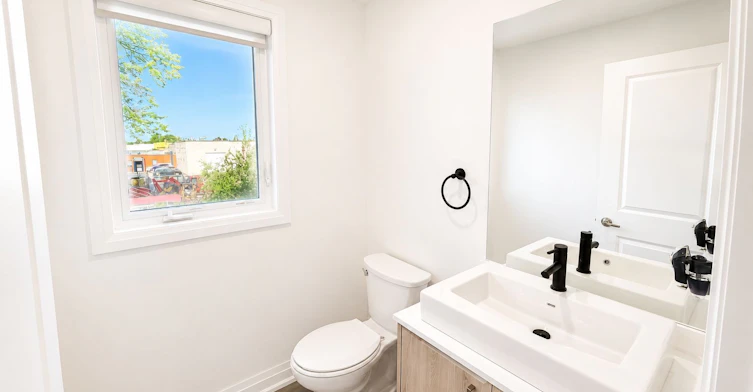 39 Persica Street, Richmond Hill, ON, L4E 2T3 - 10