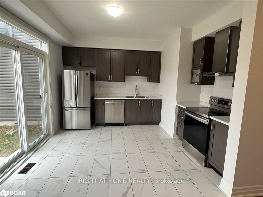 57 Bank Street, Essa, ON, L3W 0M5 - 7