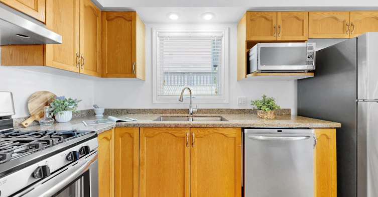 941 Lake Drive N, Georgina, ON, L4P 3E9 - 6