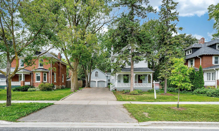 114 Main Street W